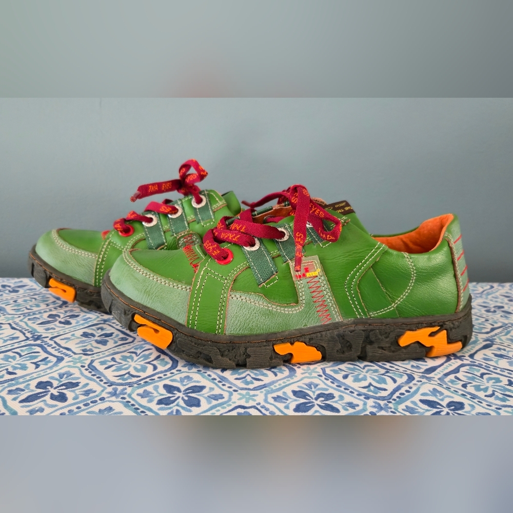 Women's Casual Green Unique Sneakers Size 9